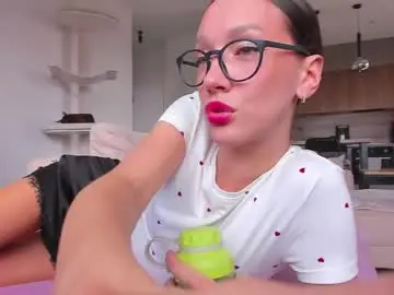 Chaturbate Best live sex cam show of awgustina_sweetheart22