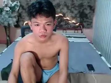 Chaturbate Live Sex Cam of urdreamboy_doms