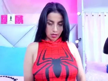 Chaturbate Live Sex Cam of alejandra_lee19