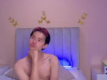 Chaturbate Best live sex cam show of derek_sinn