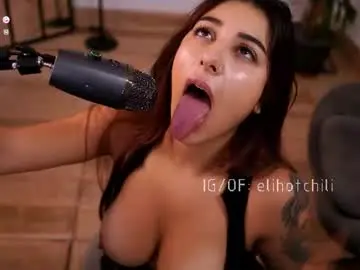 Chaturbate Live Sex Cam of elihotchili