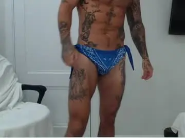 Chaturbate Live Sex Cam of maxi_foxxx
