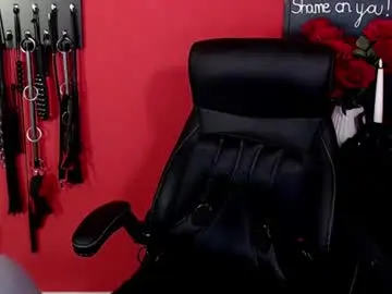 Chaturbate Live Sex Cam of gina_hotlick