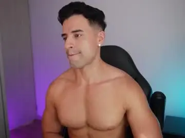 Chaturbate Live Sex Cam of krops_