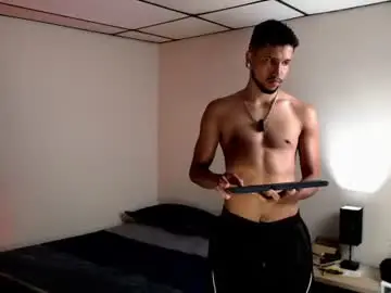 Chaturbate Live Sex Cam of yeff_stone
