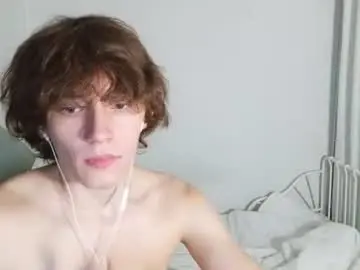 Chaturbate Live Sex Cam of leon_heart666