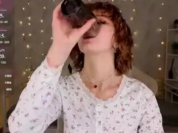 Chaturbate Free Porn Cam of kira_fluffy