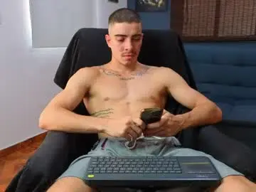 Chaturbate Nude Webcam of ethangreey1