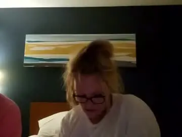 Chaturbate Live Sex Cam of myhoneybadger