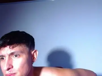Chaturbate Live Sex Cam of rowanboy23
