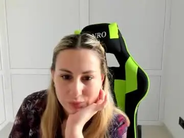 Chaturbate Adult Webcam of julia_sunshinee