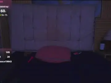 Chaturbate Sex Cam of moxiemonclairpri