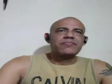 Chaturbate Nude Webcam of retlam37