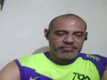 Chaturbate Watch Live Sex Cams of retlam37