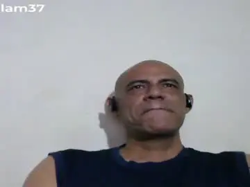 Chaturbate Nude Webcam of retlam37