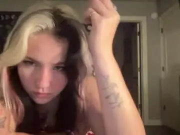 Chaturbate Watch Live Sex Cams of rileycooperrr