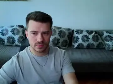 Chaturbate Live Sex Cam of johnnylove21