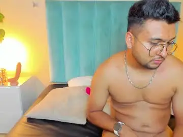 Chaturbate Nude Webcam of paul_and_amber