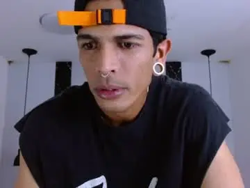 Chaturbate Free Live Porn of franvill_trato