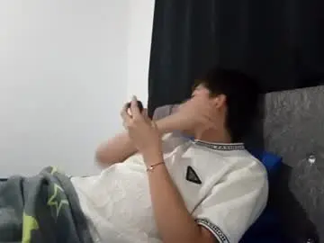 Chaturbate Live Sex Cam of peter_seed1