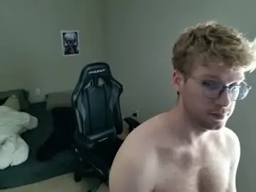Chaturbate Sex Cam of blueeyedtallguy