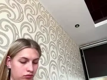 Chaturbate Live Sex Cam of juanastrefeler