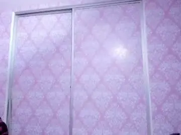 Chaturbate Live Sex of miabloom19
