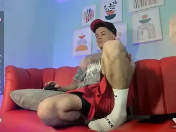 Chaturbate Live Sex Cam of kevinn_blue