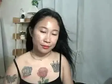 Chaturbate Live Porn of pinayhotty_yumie