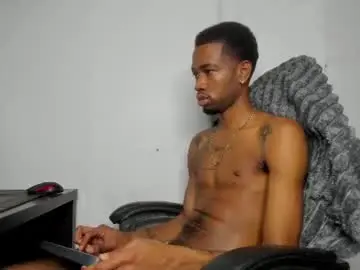 Chaturbate Live Sex Cam of kofi_exotic_