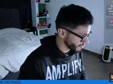 Chaturbate Sex Cam of phantom_bigger1