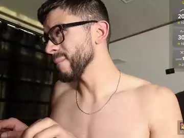 Chaturbate Nude Webcam of phantom_bigger1