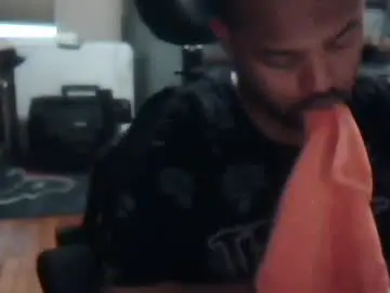 Chaturbate Free Porn Cam of xxxonwheelz