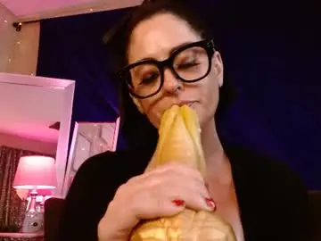 Chaturbate Nude Webcam of milf_lacey