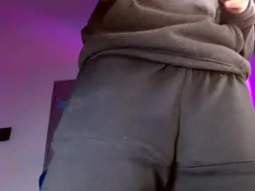 Chaturbate Live Sex Cam of yourfavorite_bigclit