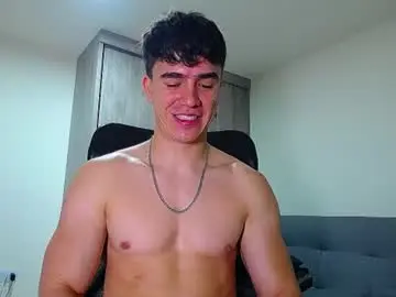 Chaturbate Live Sex Cam of andre_parker
