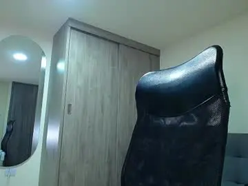 Chaturbate Live Sex Cam of andre_parker