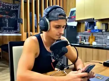 Chaturbate Live Sex Cam of orlando__bloom