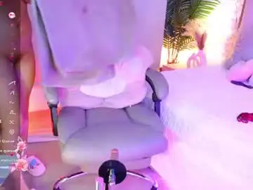 Chaturbate Watch Live Sex Cams of maddie_024