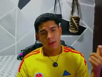 Chaturbate Free Porn Cam of latinohotboy_