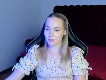 Chaturbate Watch Live Sex Cams of elaravoltage