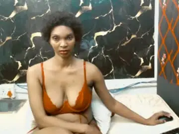 Chaturbate Live Sex Cam of caramelminxx_