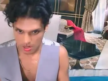 Chaturbate Live Sex Cam of indianlipstickluna