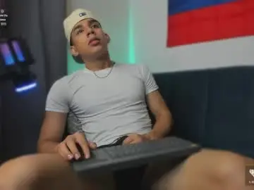 Chaturbate Live Porn of andrew_twink18