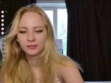 Chaturbate Free Live Porn of lilkitty_melanie
