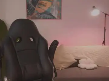 Chaturbate Live Sex Cam of sarawinstone_