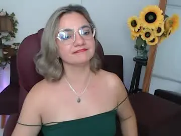 Chaturbate Nude Webcam of rebeca_milf