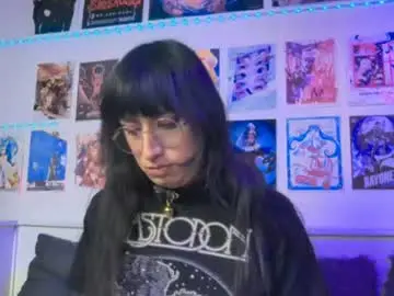 Chaturbate Live Sex Cam of snowblack_