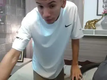 Chaturbate Nude Webcam of jdwhite18