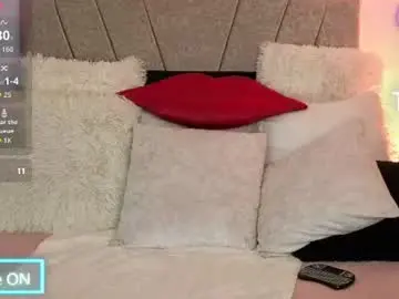 Chaturbate Best live sex cam show of zuly_zahir_01